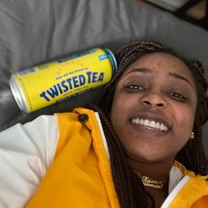 Meet your Posher, Kendra